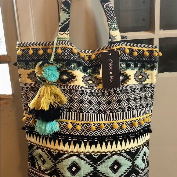 Striped tote with tassel - Picture 7 of 8